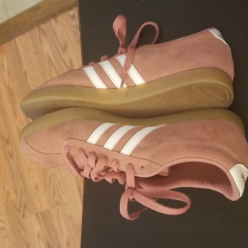 Womens shoes - Picture 4 of 5